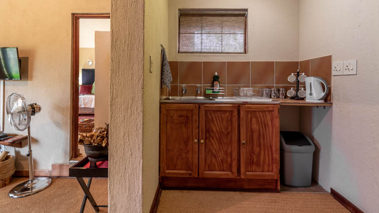 Ulwazi Rock Lodge - Cottage Kitchenette